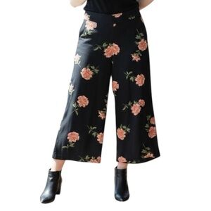 Lydelle‎ Women's Black Floral Wide Leg Pants Small